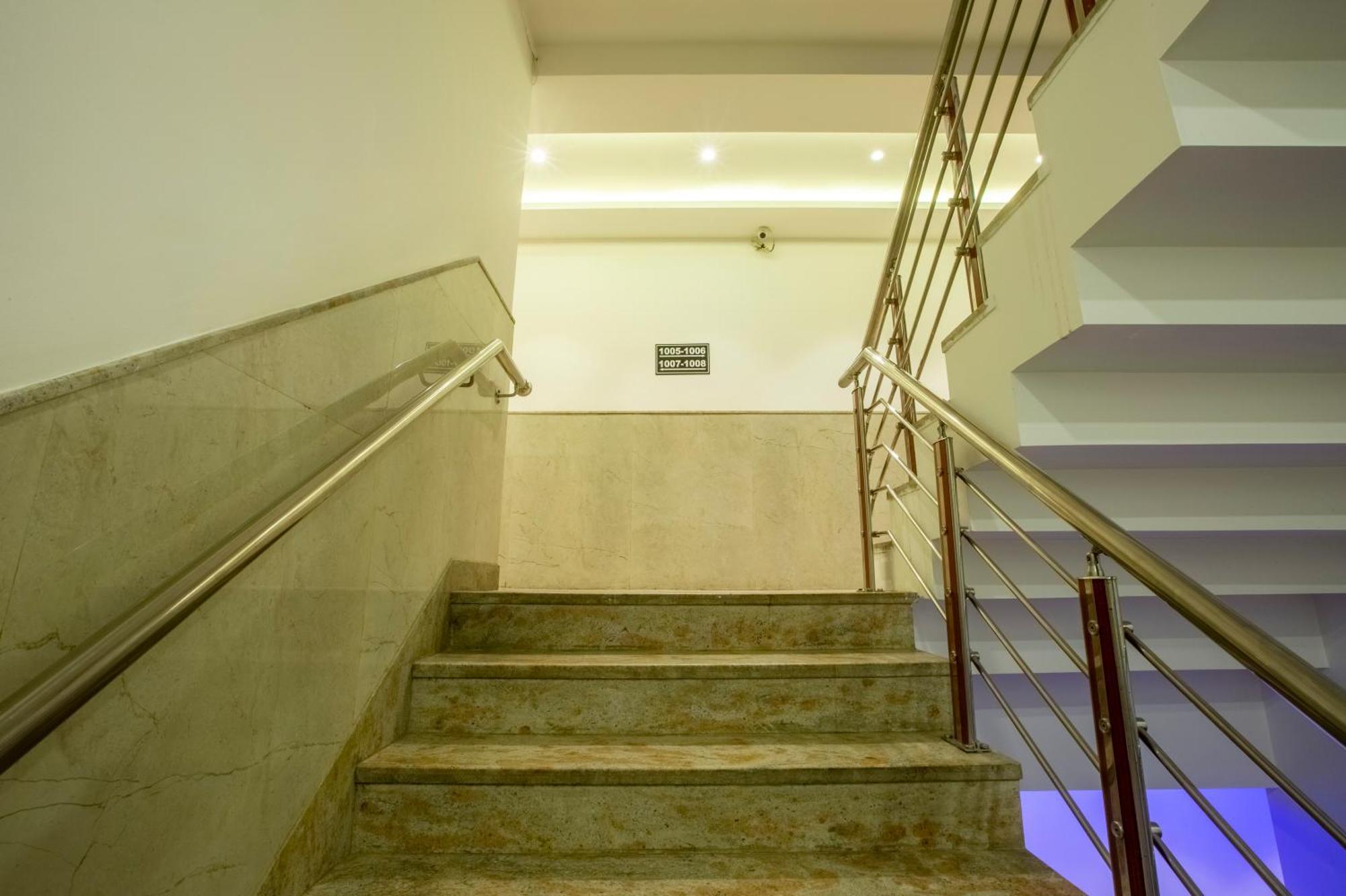 Hotel Arch Suites - Near Aerocity Nuova Delhi Esterno foto