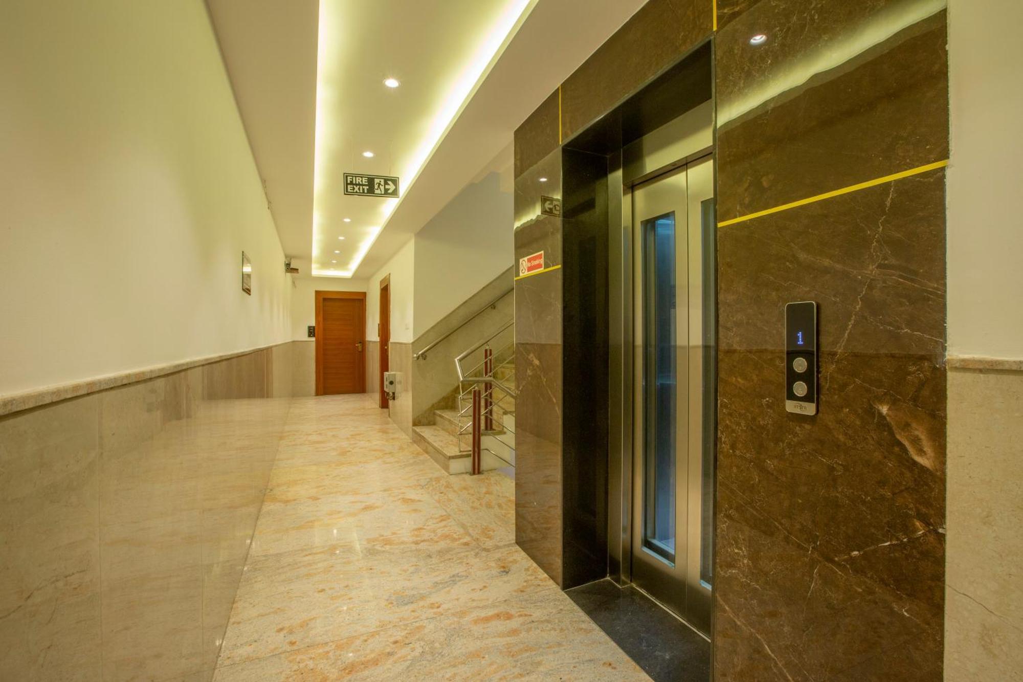 Hotel Arch Suites - Near Aerocity Nuova Delhi Esterno foto