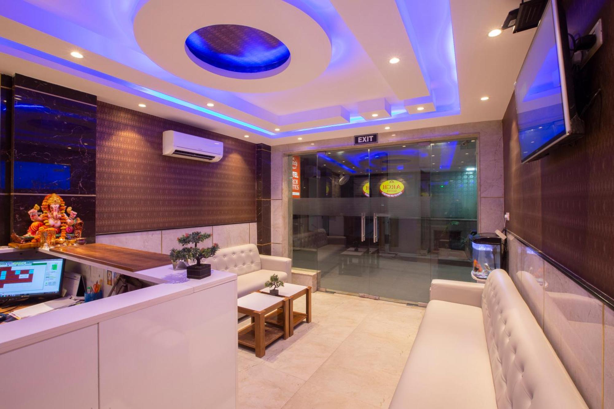 Hotel Arch Suites - Near Aerocity Nuova Delhi Esterno foto